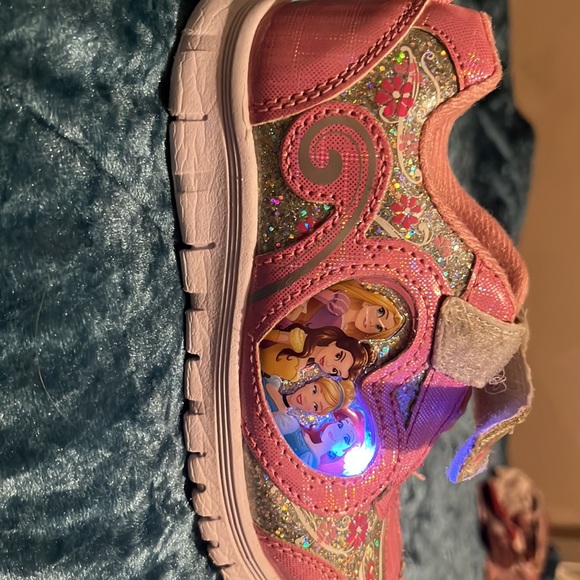 Target Shoes Disney Princess Girls Tennis Shoes Great Condition